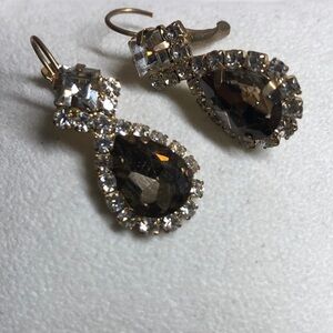 Earrings on oval style two areas and rhinestones